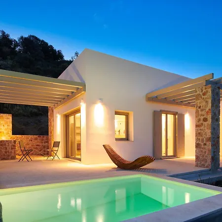 Themis Homes * Skíros