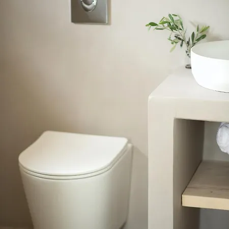 Themis Homes سكيروس