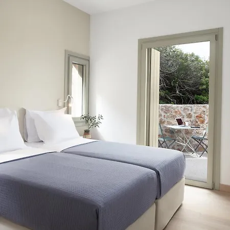 Themis Homes سكيروس