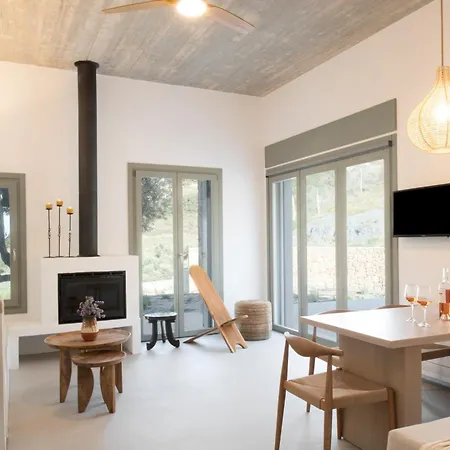 فيلة Themis Homes